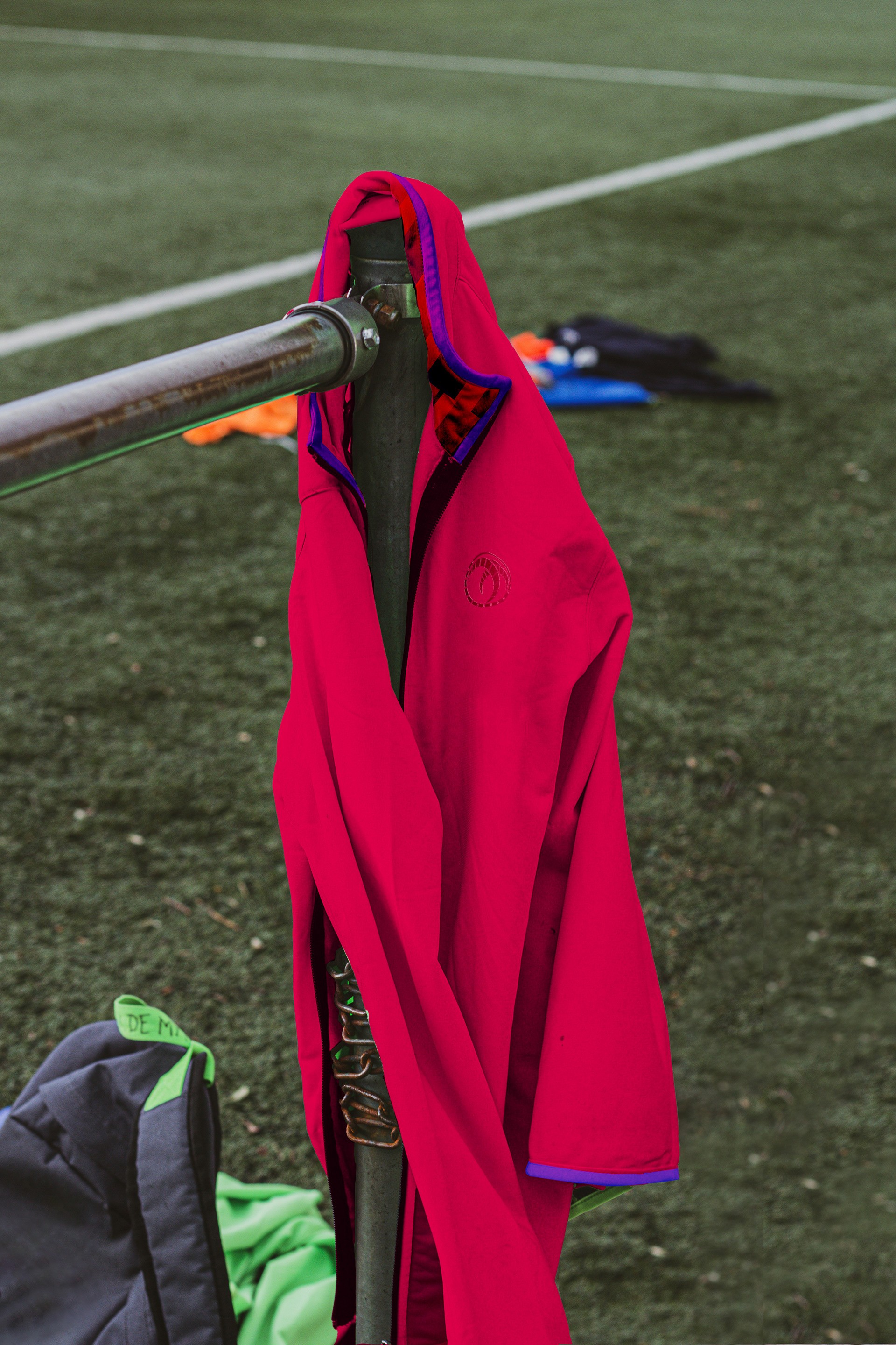 Graphic depicting a hexagonal cropped photo of an interior room design with grid lines along its borders.